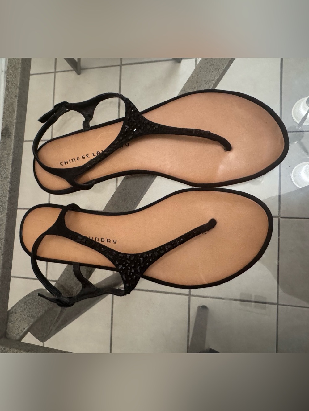 Chinese Laundry Glisten Black Suede Rhinestone T-Strap Flat Sandals 8.5 Glam 39